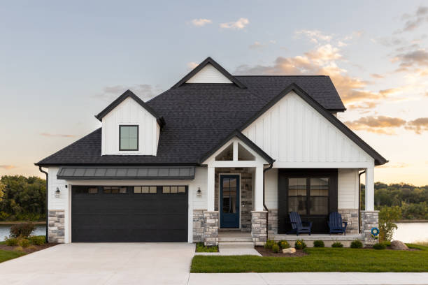 Best Emergency Roof Repair Services  in Hesperia, CA